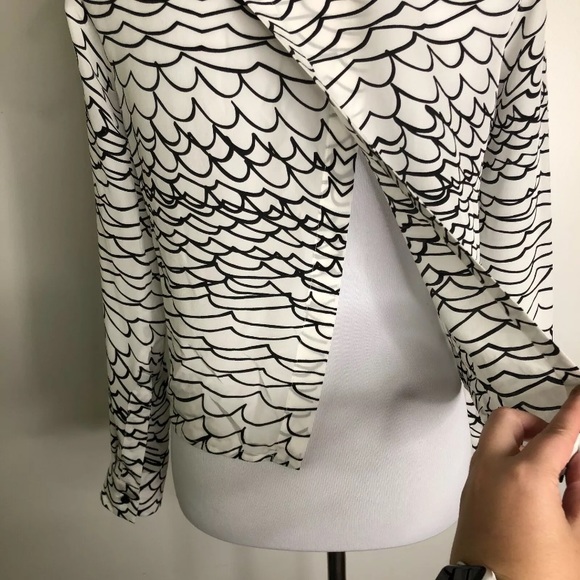 Kimora Lee Simmons Silk Blouse Open Back Sz 2 NWT - Picture 6 of 12